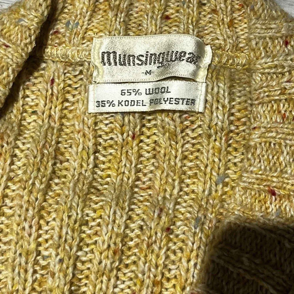 Vintage Munsingwear Tan Sweater Vest  W/pockets Men's M‎ Grandpa Core 90s 80s